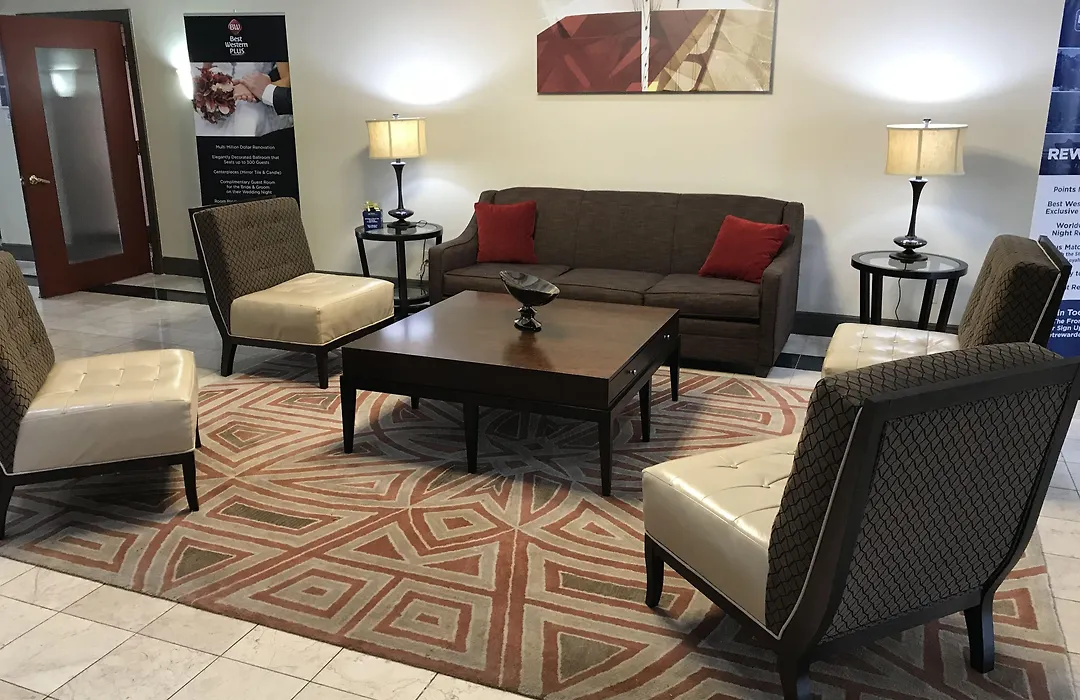 Best Western Plus Milwaukee Airport Hotel & Conference Center-1